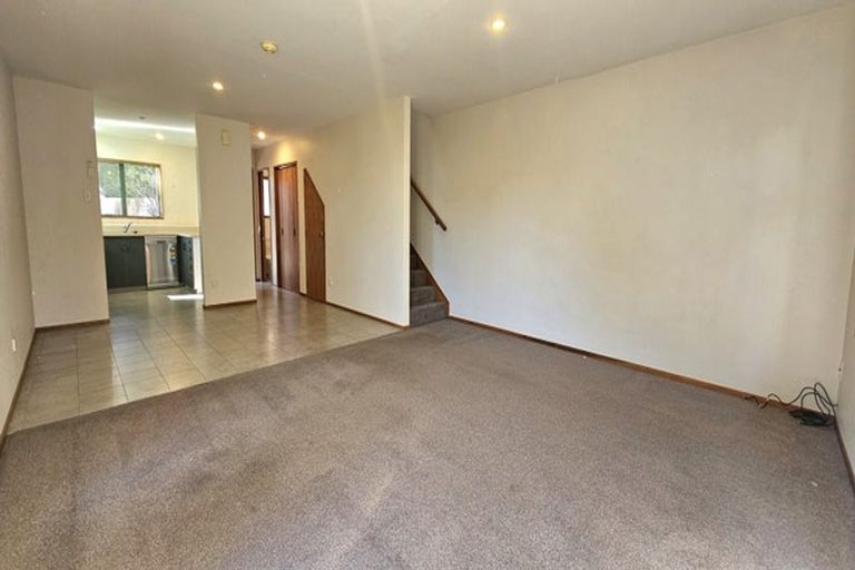 Photo of property in 15 Brockworth Place, Riccarton, Christchurch, 8011