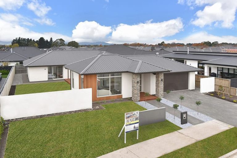 Photo of property in 19 Oakley Drive, Prebbleton, 7604