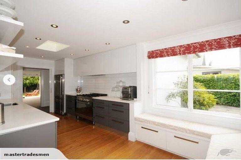 Photo of property in 52 Hawkesbury Avenue, St Albans, Christchurch, 8014