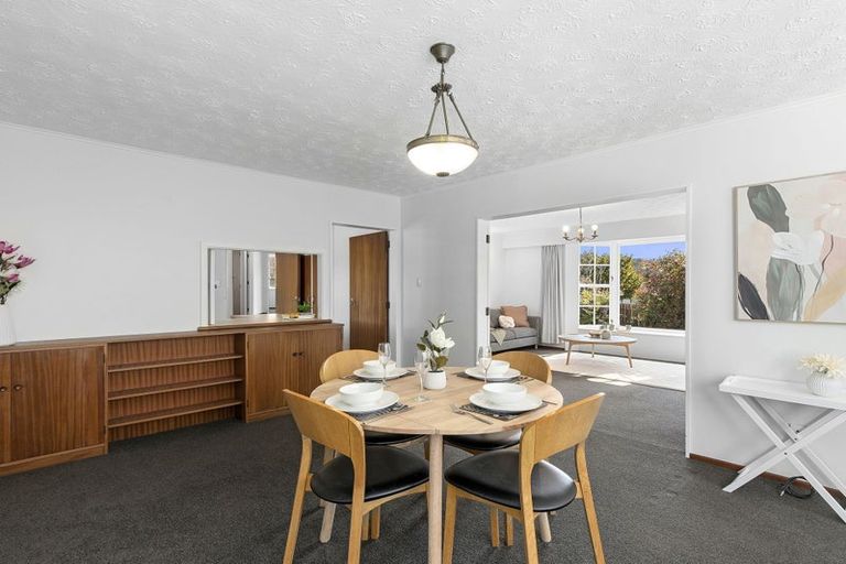 Photo of property in 27 Sunbrae Drive, Silverstream, Upper Hutt, 5019