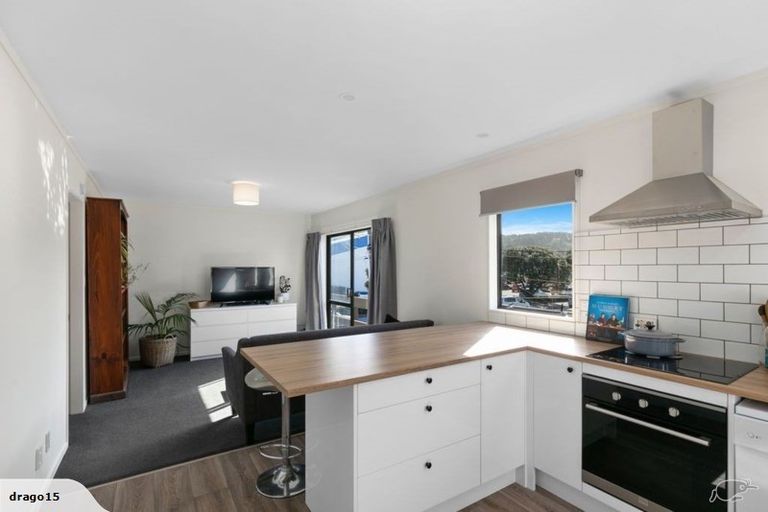 Photo of property in 615u2 Evans Bay Parade, Kilbirnie, Wellington, 6022