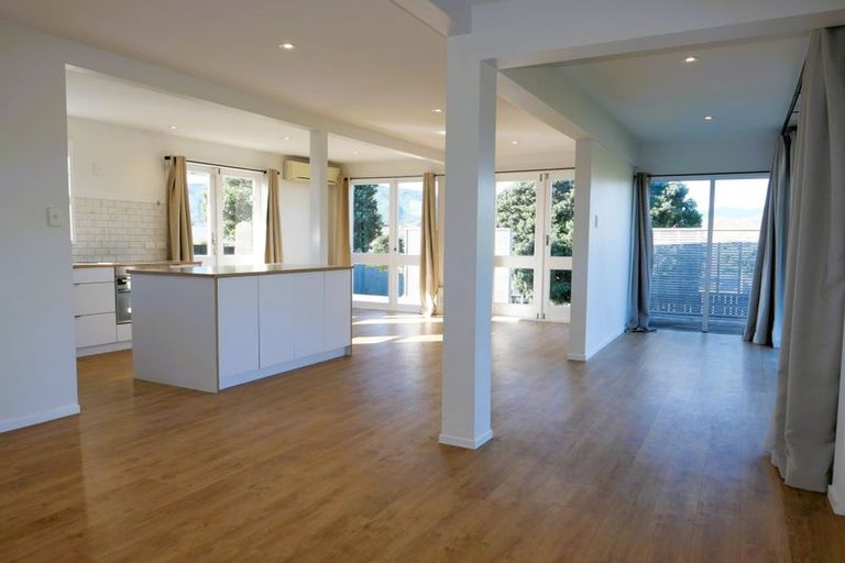 Photo of property in 29 Titoki Road, Waikanae Beach, Waikanae, 5036