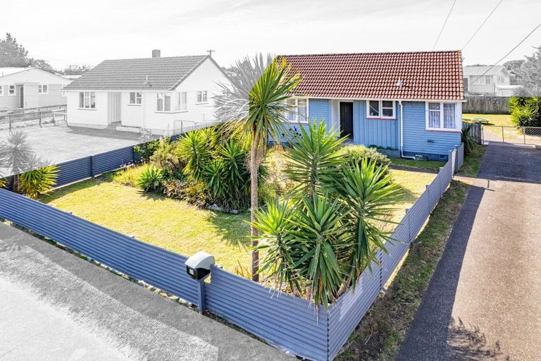 Photo of property in 51 Kowhai Street, Castlecliff, Whanganui, 4501