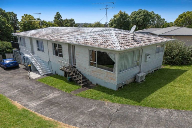 Photo of property in 1/20 Celeste Place, Totara Vale, Auckland, 0627