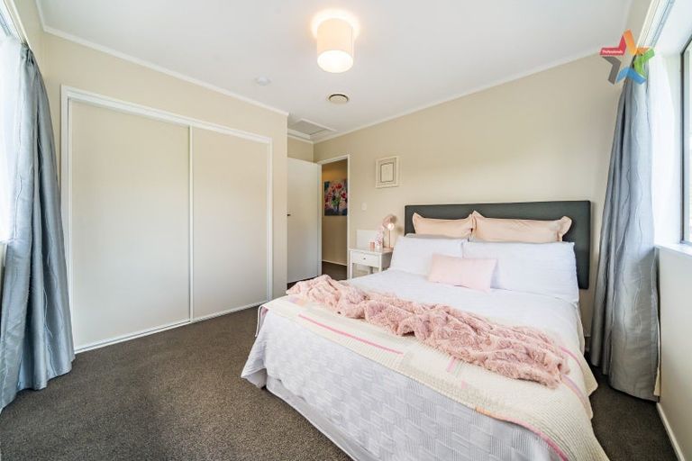 Photo of property in 25 Waddington Drive, Naenae, Lower Hutt, 5011