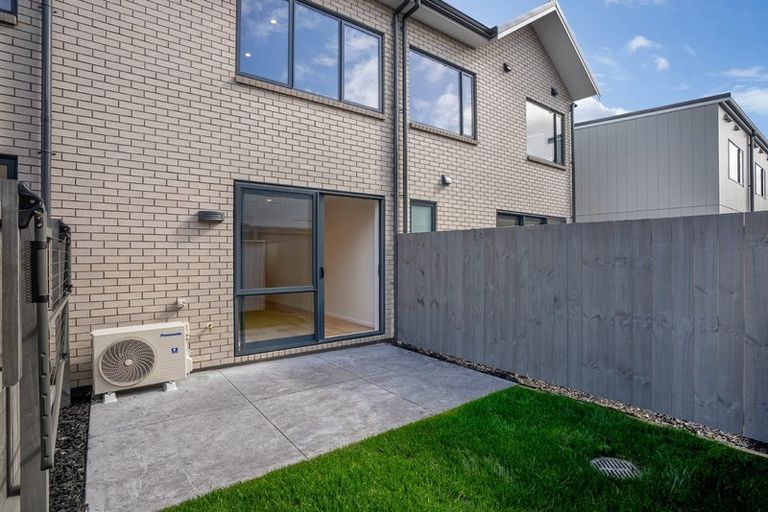 Photo of property in 25 Oyster Drive, Whenuapai, 0618