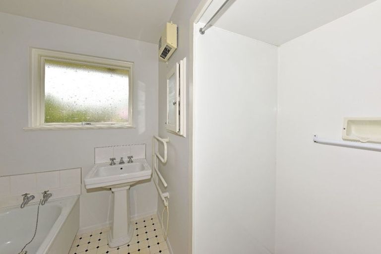 Photo of property in 4 Ruakaka Street, Hornby, Christchurch, 8042