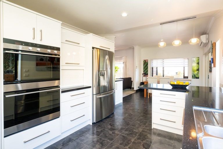 Photo of property in 185 Te Mata Road, Havelock North, 4130