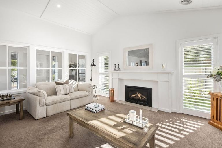 Photo of property in 2/21 Highland Drive, Acacia Bay, Taupo, 3385