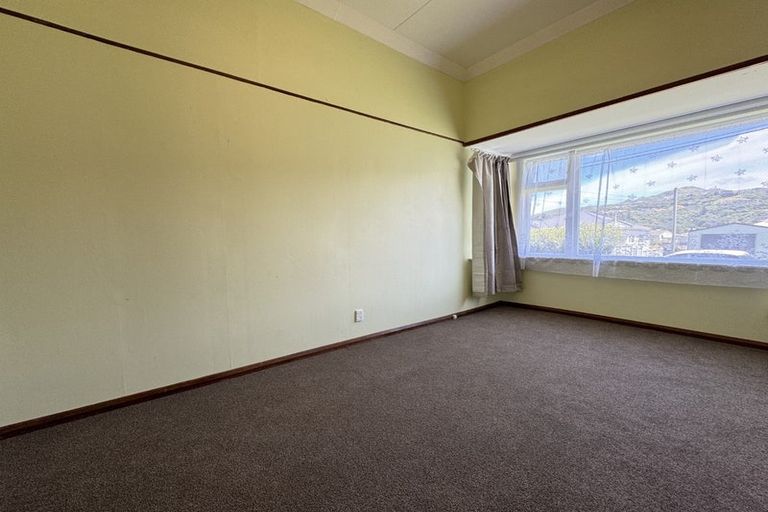 Photo of property in 85 Tiber Street, Island Bay, Wellington, 6023