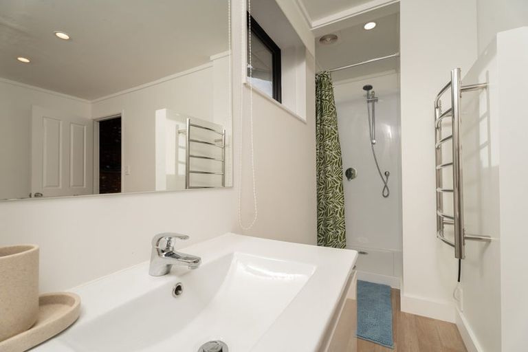 Photo of property in 15 Te Kiteroa Grove, Churton Park, Wellington, 6037