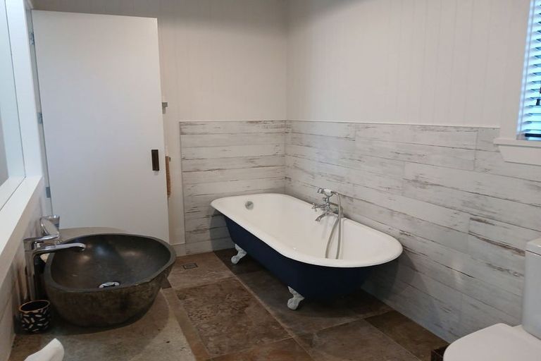 Photo of property in 14 Arran Lane, Jacks Point, Queenstown, 9371