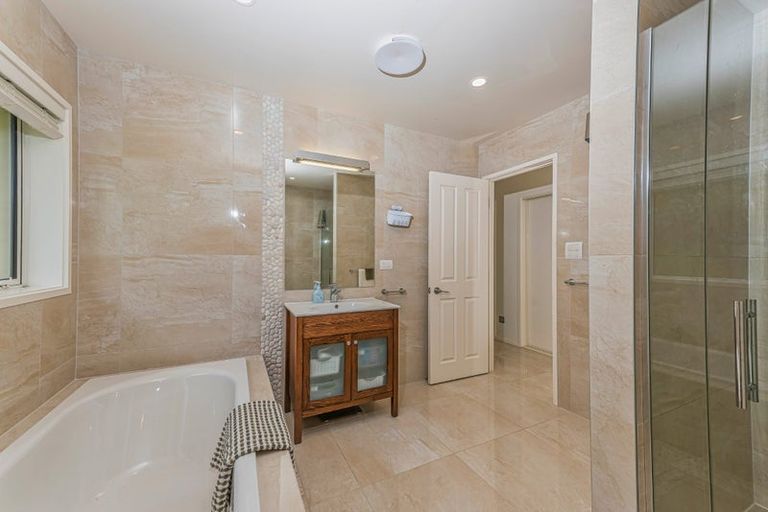 Photo of property in 66 Manuka Grove, Helensville, 0875