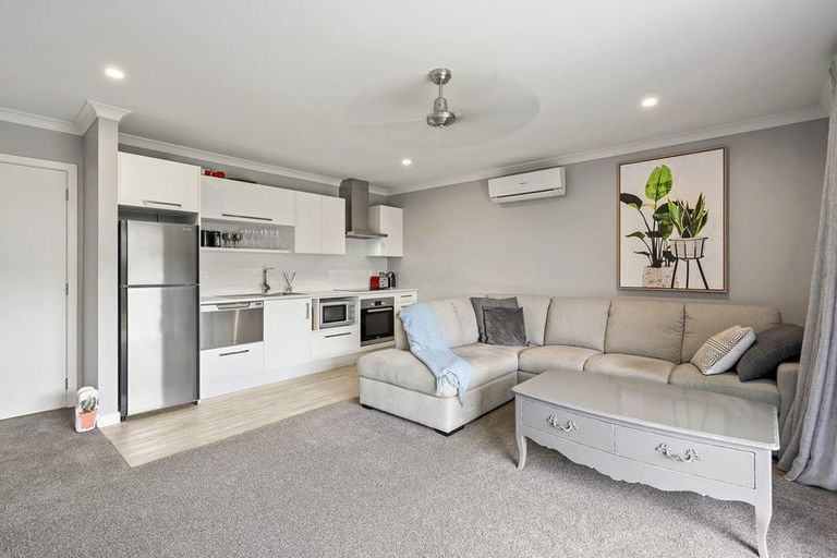 Photo of property in 131 Saint Kilda Road, Cambridge, 3434