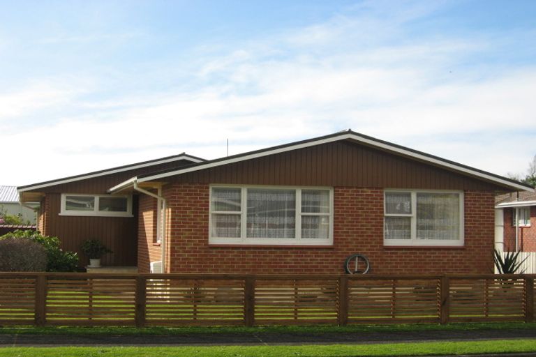 Photo of property in 10 Severn Place, Spotswood, New Plymouth, 4310