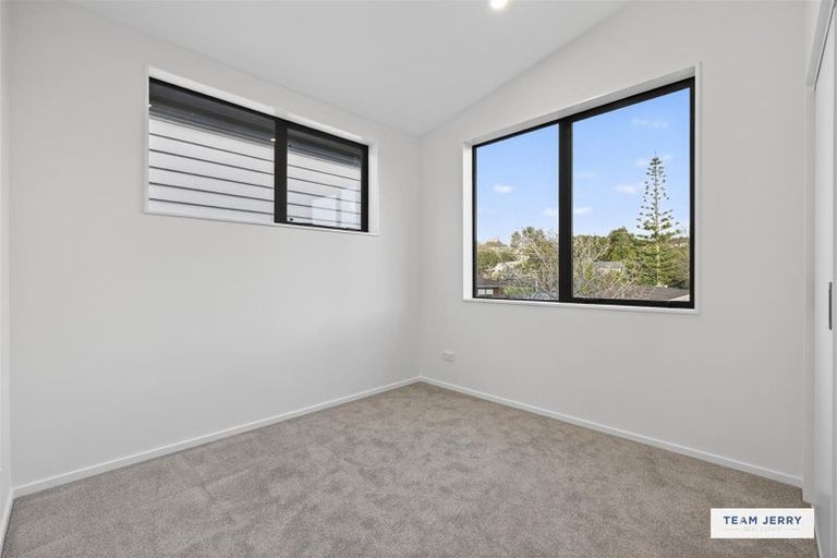 Photo of property in 25b Jandell Crescent, Bucklands Beach, Auckland, 2014