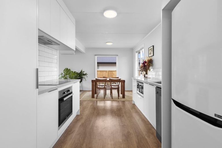 Photo of property in 41u1 Ross Crescent, Fairfield, Hamilton, 3214