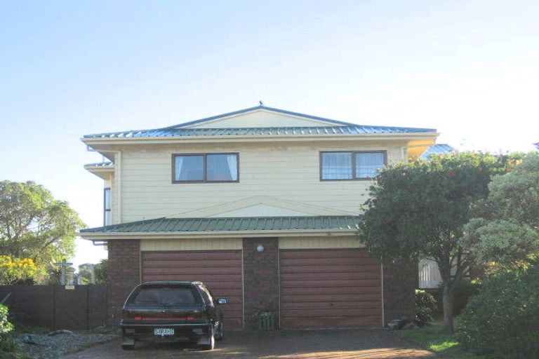 Photo of property in 53 Olive Terrace, Paraparaumu Beach, Paraparaumu, 5032