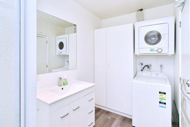 Photo of property in 3/74 Picton Avenue, Riccarton, Christchurch, 8011