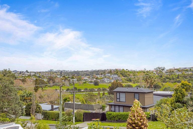 Photo of property in 59 Sylvan Avenue, Northcote, Auckland, 0627