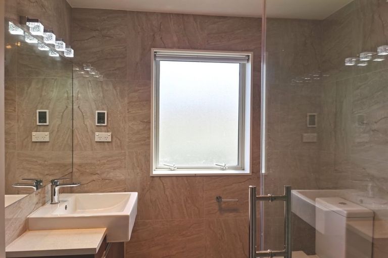 Photo of property in 38 Hangahai Road, Flat Bush, Auckland, 2019