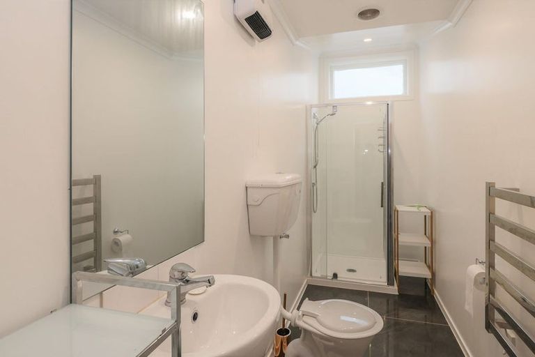 Photo of property in 22 Glenpark Avenue, Frankleigh Park, New Plymouth, 4310