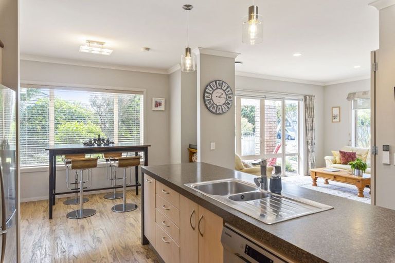 Photo of property in 12 Regent Drive, Paraparaumu Beach, Paraparaumu, 5032