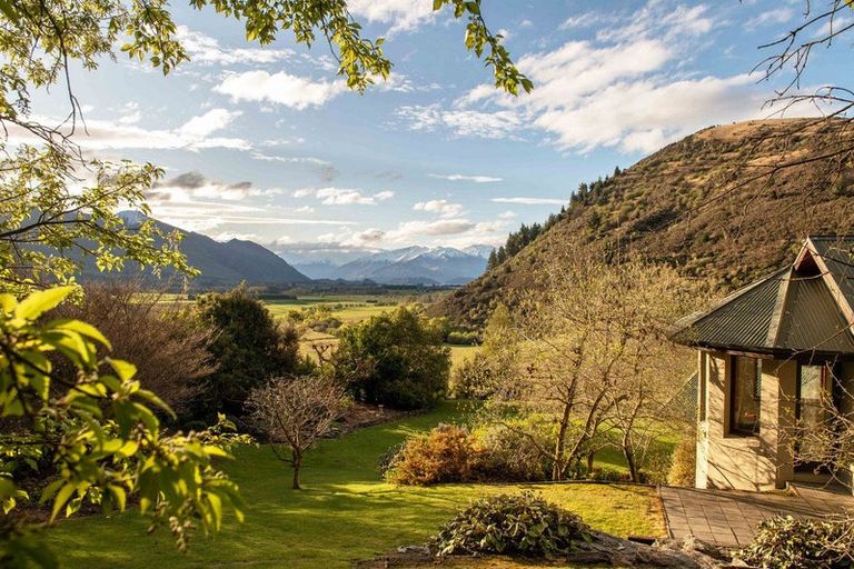 Photo of property in 515 Mount Barker Road, Wanaka, 9382