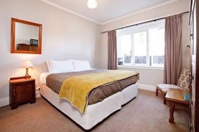 Photo of property in 32 Eltham Road, Blenheim, 7201