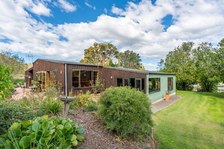 Photo of property in 564 Seafield Road, Puketapu, Napier, 4182
