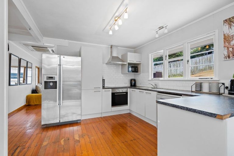 Photo of property in 35 Ogle Crescent, Te Kamo, Whangarei, 0112