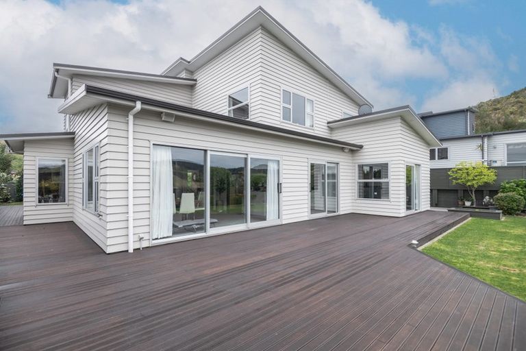 Photo of property in 41 Mauldeth Terrace, Churton Park, Wellington, 6037