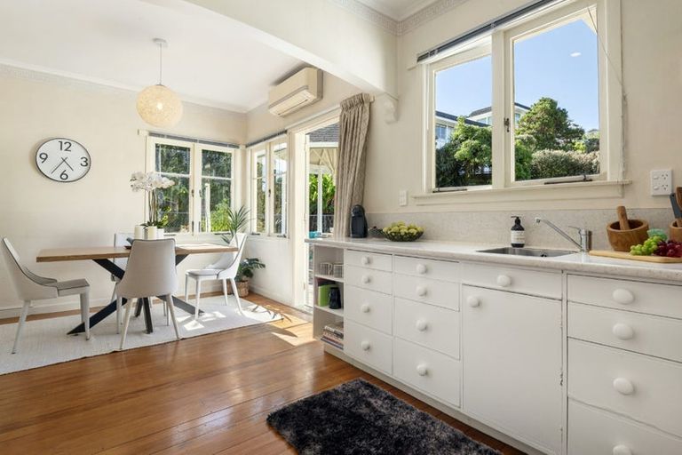 Photo of property in 1/26 Queens Parade, Devonport, Auckland, 0624