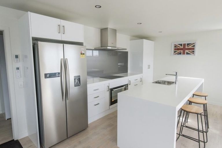 Photo of property in 11b Saint Peters Place, Queenstown, 9300