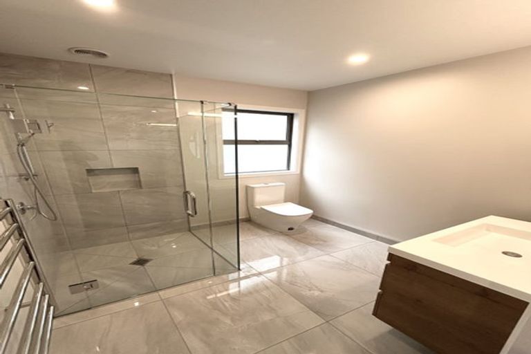 Photo of property in 9 George Yee Place, Taradale, 4112