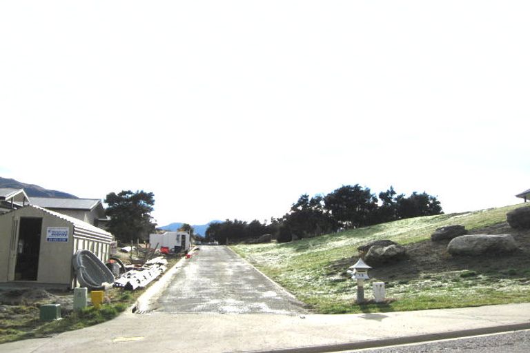 Photo of property in 13 Minaret Ridge, Wanaka, 9305