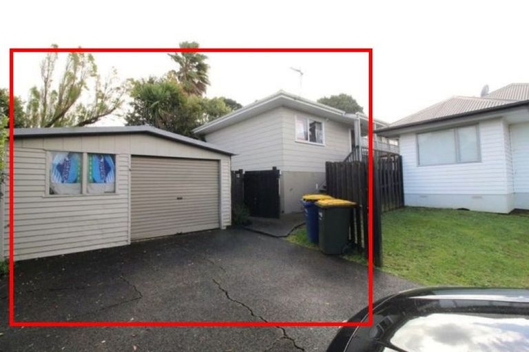 Photo of property in 12 Quincey Place, Massey, Auckland, 0614