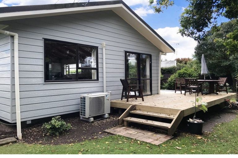Photo of property in 12 Crampton Court, Orewa, 0931