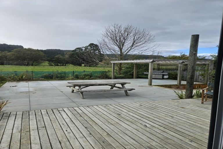 Photo of property in 74 Woodside Road, Woodside, Outram, 9073