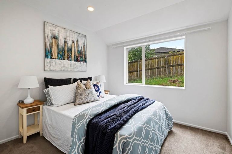 Photo of property in 14 Kinleith Way, Albany, Auckland, 0632