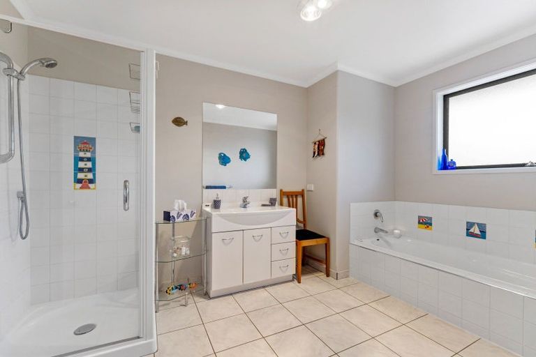 Photo of property in 35 Hope Drive, Witherlea, Blenheim, 7201