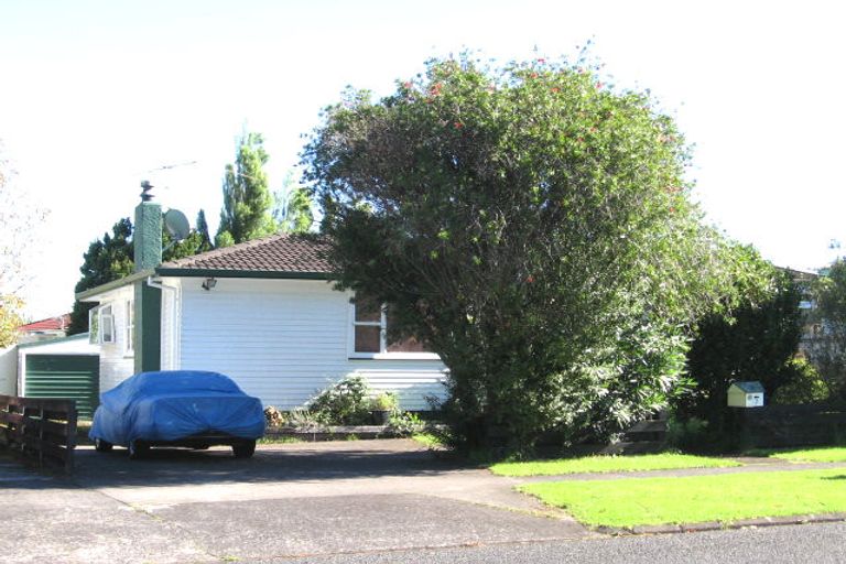 Photo of property in 27 Minaret Drive, Bucklands Beach, Auckland, 2014