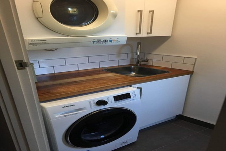 Photo of property in 130 Saint Martins Road, Saint Martins, Christchurch, 8022