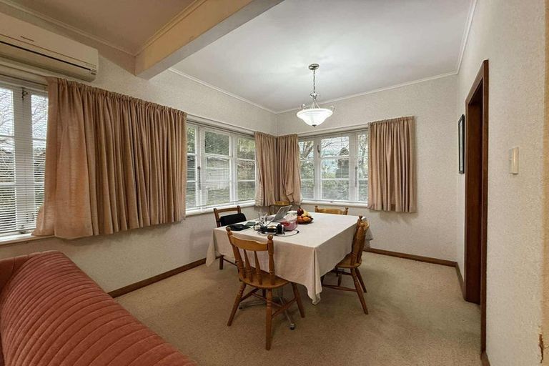 Photo of property in 84 Sunshine Avenue, Karori, Wellington, 6012