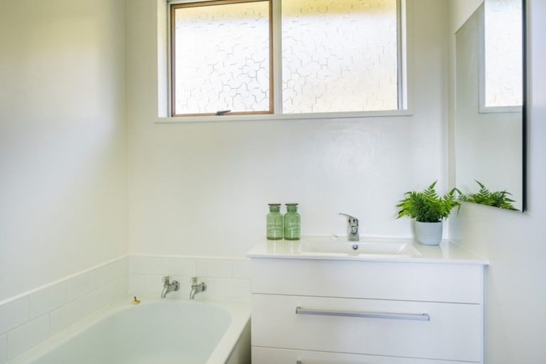 Photo of property in 29 Spinnaker Drive, Whitby, Porirua, 5024