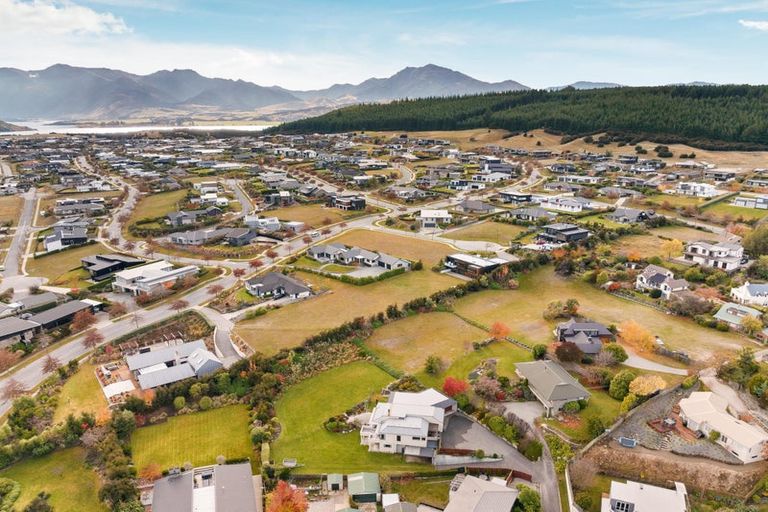 Photo of property in 98 Hunter Crescent, Wanaka, 9305