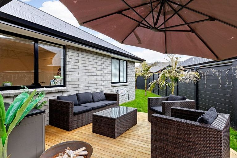 Photo of property in 19 Rose Leigh Drive, Cambridge, 3434