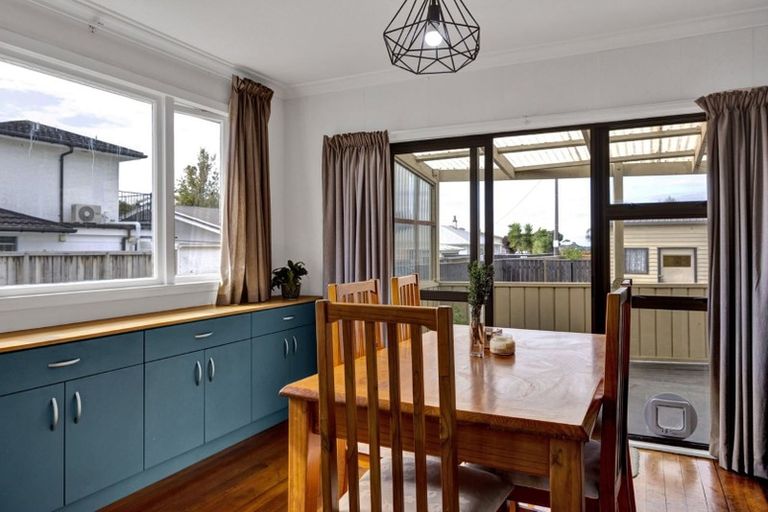 Photo of property in 207 South Road, Spotswood, New Plymouth, 4310