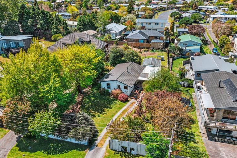 Photo of property in 14 Sunset Street, Hilltop, Taupo, 3330
