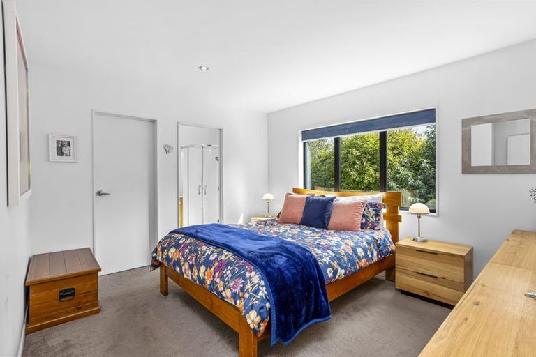 Photo of property in 56a Tamahere Drive, Glenfield, Auckland, 0629